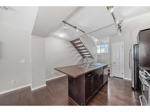 159 Auburn Bay Common Se, Calgary, AB - Indoor Photo Showing Kitchen