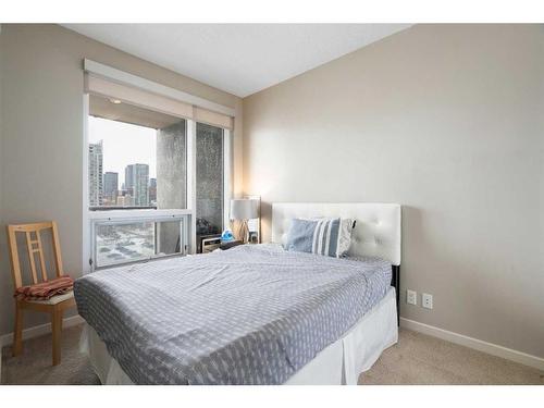 806-1320 1 Street Se, Calgary, AB - Indoor Photo Showing Bedroom