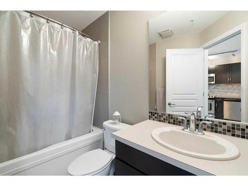 806-1320 1 Street Se, Calgary, AB - Indoor Photo Showing Bathroom