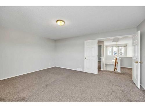 256 Oakmere Place, Chestermere, AB - Indoor Photo Showing Other Room