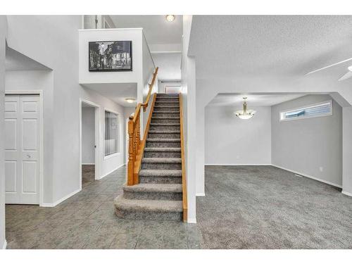 256 Oakmere Place, Chestermere, AB - Indoor Photo Showing Other Room