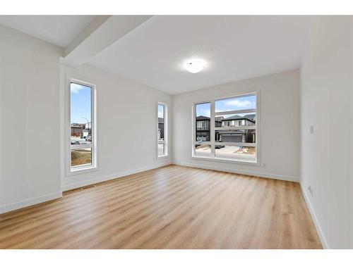 45 Lucas Way Nw, Calgary, AB - Indoor Photo Showing Living Room