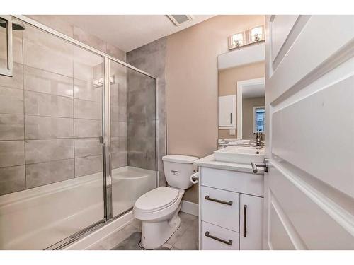 4 Quarry Lane Se, Calgary, AB - Indoor Photo Showing Bathroom