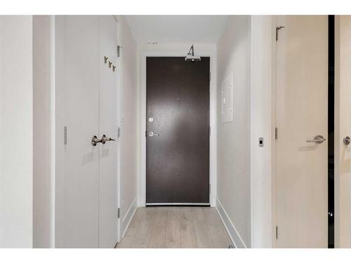 2607-901 10 Avenue Sw, Calgary, AB - Indoor Photo Showing Other Room