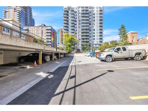 703-733 14 Avenue Sw, Calgary, AB - Outdoor With Facade