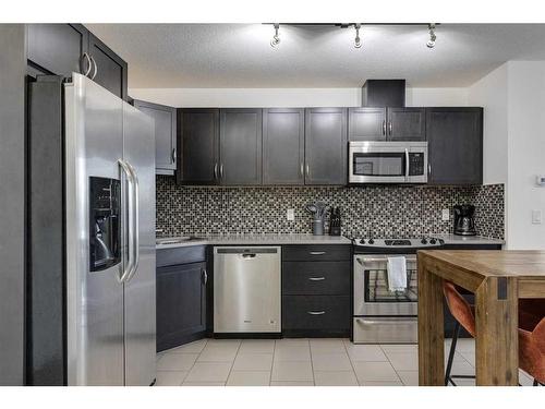 1008-1320 1 Street Se, Calgary, AB - Indoor Photo Showing Kitchen With Stainless Steel Kitchen With Upgraded Kitchen