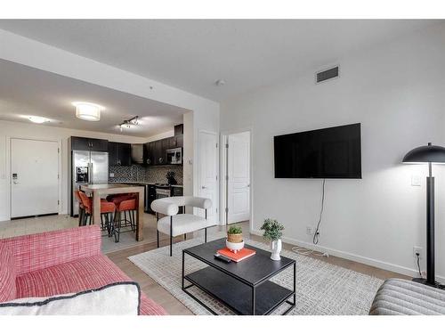 1008-1320 1 Street Se, Calgary, AB - Indoor Photo Showing Living Room