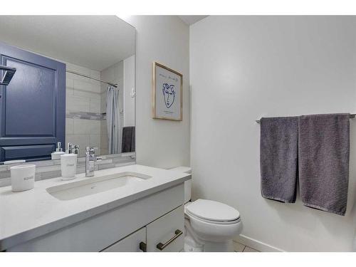 1709-1320 1 Street Se, Calgary, AB - Indoor Photo Showing Bathroom