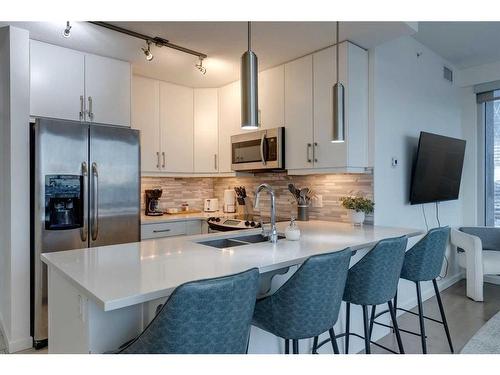 1709-1320 1 Street Se, Calgary, AB - Indoor Photo Showing Kitchen With Stainless Steel Kitchen With Double Sink With Upgraded Kitchen