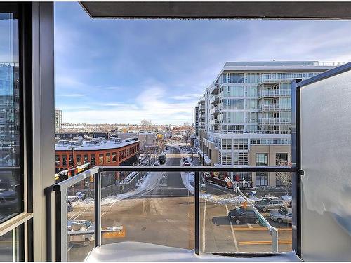 403-301 10 Street Nw, Calgary, AB - Outdoor With Balcony