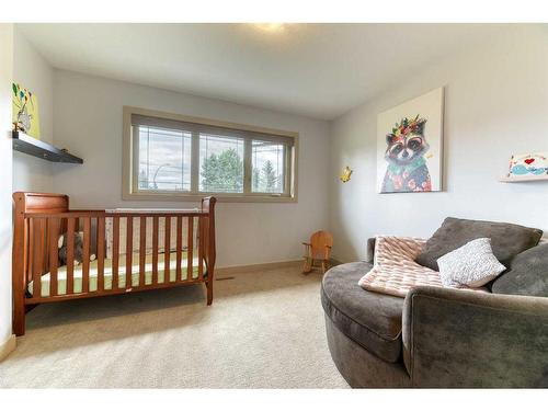 3651 77 Street Nw, Calgary, AB - Indoor Photo Showing Bedroom