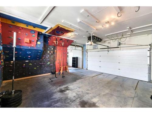 3651 77 Street Nw, Calgary, AB - Indoor Photo Showing Garage