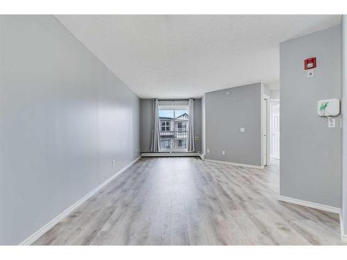 307-3 Somervale View Sw, Calgary, AB - Indoor