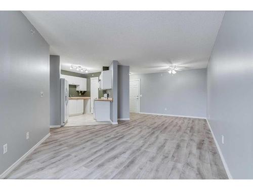 307-3 Somervale View Sw, Calgary, AB - Indoor