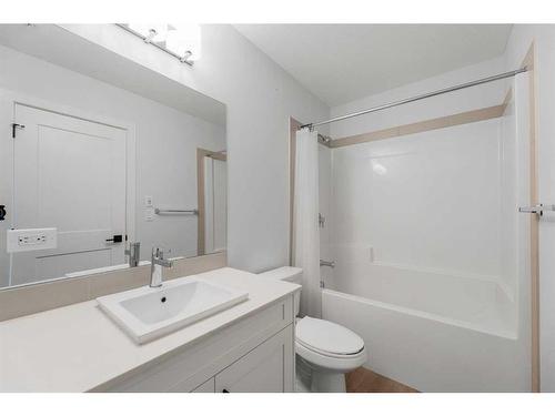 210-30 Sage Hill Walk Nw, Calgary, AB - Indoor Photo Showing Bathroom