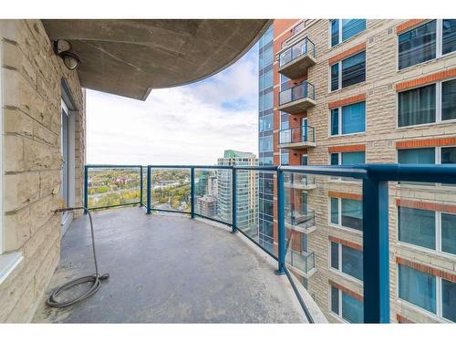 2105-920 5 Avenue Sw, Calgary, AB - Outdoor With Balcony With Exterior