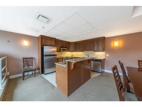 2105-920 5 Avenue Sw, Calgary, AB - Indoor Photo Showing Kitchen