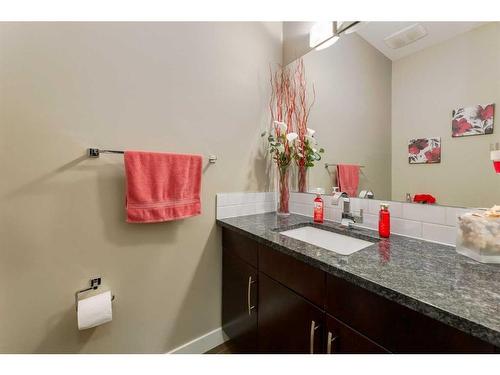 105 Evanston Square Nw, Calgary, AB - Indoor Photo Showing Bathroom