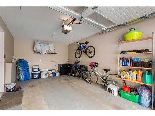 105 Evanston Square Nw, Calgary, AB - Indoor Photo Showing Garage