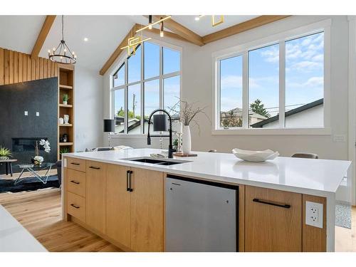 1419 22 Avenue Nw, Calgary, AB - Indoor Photo Showing Kitchen With Double Sink