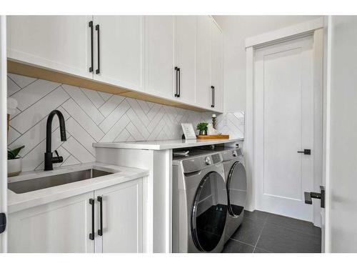 1419 22 Avenue Nw, Calgary, AB - Indoor Photo Showing Laundry Room