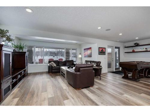 221 Tuscany Estates Rise Nw, Calgary, AB - Indoor Photo Showing Living Room