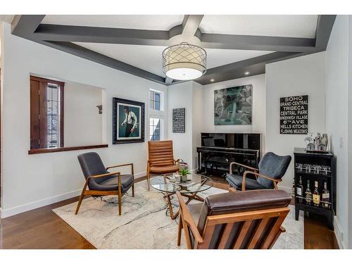 221 Tuscany Estates Rise Nw, Calgary, AB - Indoor Photo Showing Living Room