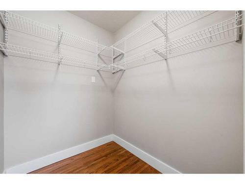 78 Gainsborough Drive Sw, Calgary, AB - Indoor With Storage