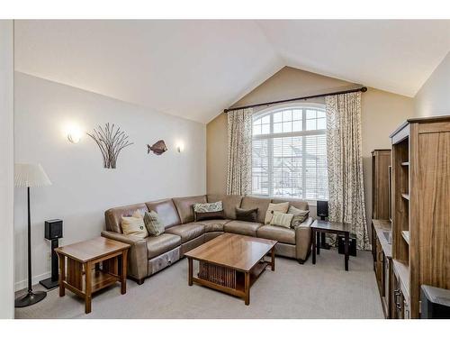 70 Valley Crest Rise Nw, Calgary, AB - Indoor Photo Showing Living Room