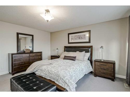 70 Valley Crest Rise Nw, Calgary, AB - Indoor Photo Showing Bedroom