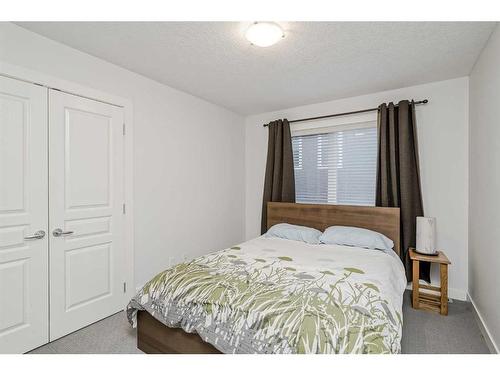 70 Valley Crest Rise Nw, Calgary, AB - Indoor Photo Showing Bedroom