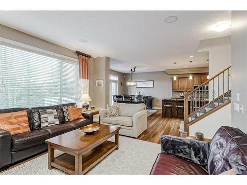 70 Valley Crest Rise Nw, Calgary, AB - Indoor Photo Showing Living Room