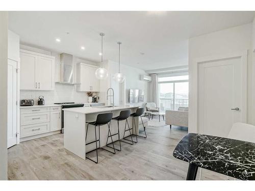 318-40 Walgrove Walk Se, Calgary, AB - Indoor Photo Showing Kitchen With Upgraded Kitchen