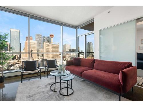 1503-135 13 Avenue Sw, Calgary, AB - Indoor Photo Showing Living Room