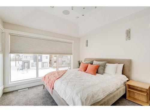 2557 21 Avenue Sw, Calgary, AB - Indoor Photo Showing Bedroom