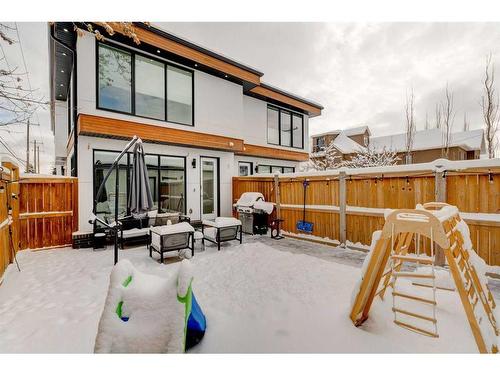 2557 21 Avenue Sw, Calgary, AB - Outdoor