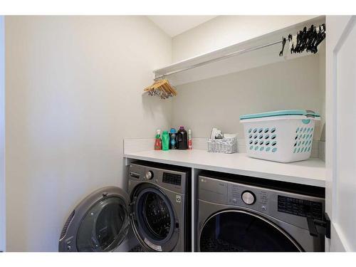 54-130 Discovery Drive Sw, Calgary, AB - Indoor Photo Showing Laundry Room