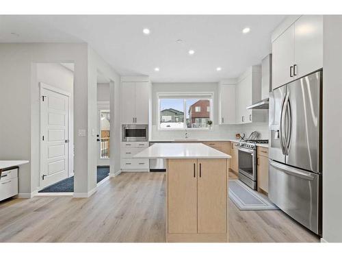 20 Royston Walk Nw, Calgary, AB - Indoor Photo Showing Kitchen With Stainless Steel Kitchen With Upgraded Kitchen