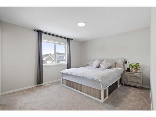 20 Royston Walk Nw, Calgary, AB - Indoor Photo Showing Bedroom