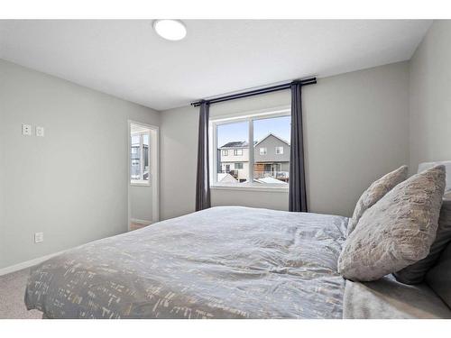 20 Royston Walk Nw, Calgary, AB - Indoor Photo Showing Bedroom