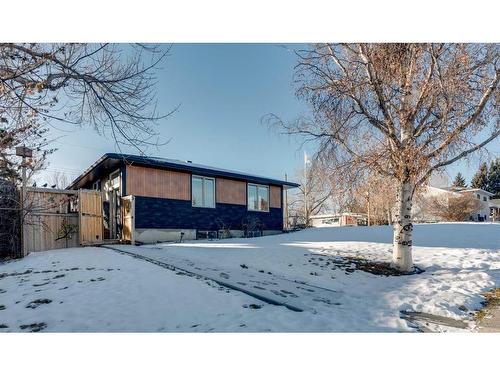 3 Cardiff Drive Nw, Calgary, AB - Outdoor