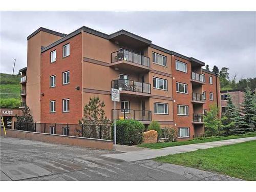 305-728 3 Avenue Nw, Calgary, AB - Outdoor With Balcony