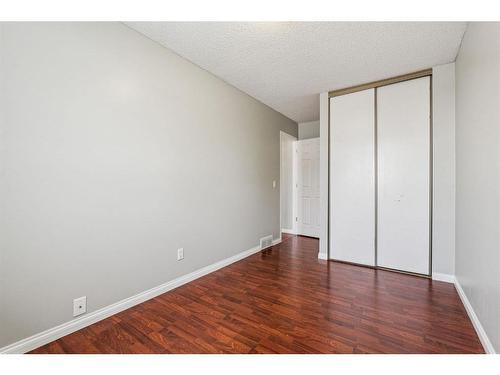 283 Coventry Close Ne, Calgary, AB - Indoor Photo Showing Other Room