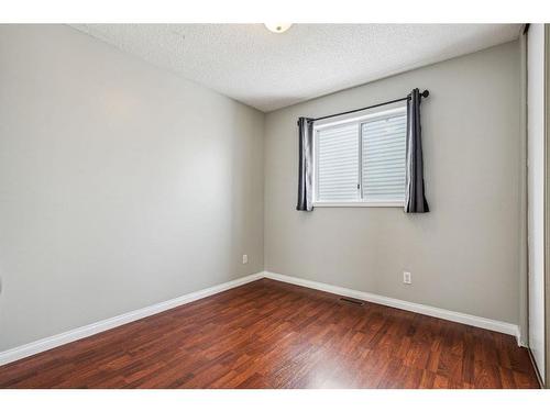 283 Coventry Close Ne, Calgary, AB - Indoor Photo Showing Other Room