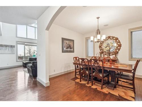 119 Wentworth Hill Sw, Calgary, AB - Indoor Photo Showing Dining Room