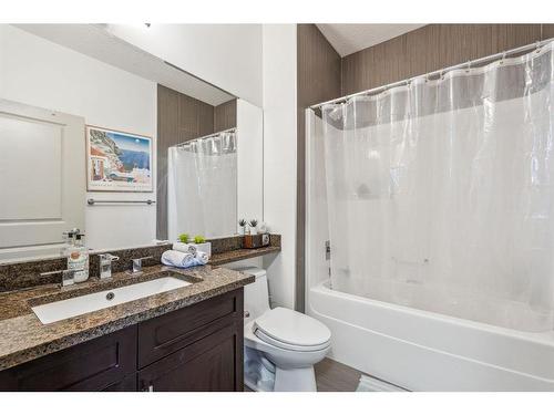 119 Wentworth Hill Sw, Calgary, AB - Indoor Photo Showing Bathroom