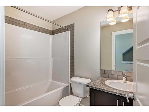 408-19500 37 Street Se, Calgary, AB - Indoor Photo Showing Bathroom