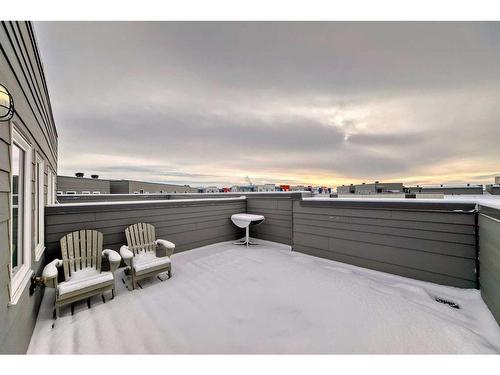 408-19500 37 Street Se, Calgary, AB - Outdoor