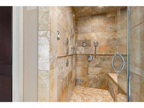 211 Aspen Ridge Place Sw, Calgary, AB - Indoor Photo Showing Bathroom