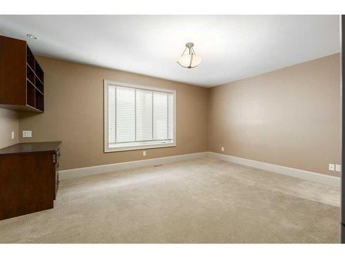 211 Aspen Ridge Place Sw, Calgary, AB - Indoor Photo Showing Other Room